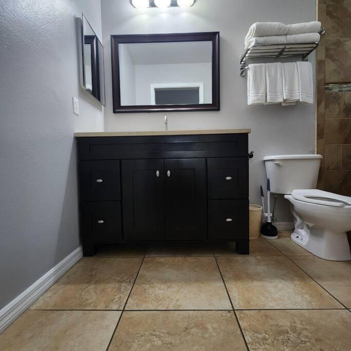 1 Bedroom , 1 Bath With Kitchen At Img Bradenton Buitenkant foto